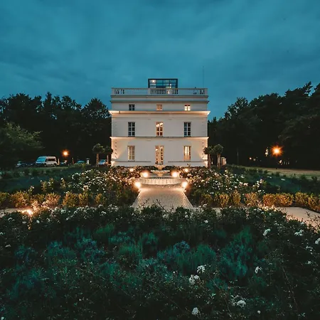 Komoda Villa *