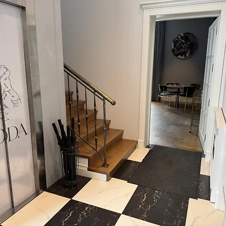 Komoda Παλάγκα