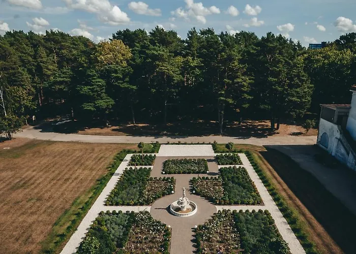 Komoda * Παλάγκα